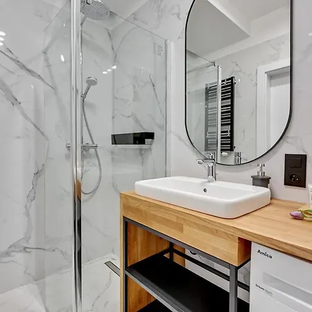 Walowa Stara Stocznia *