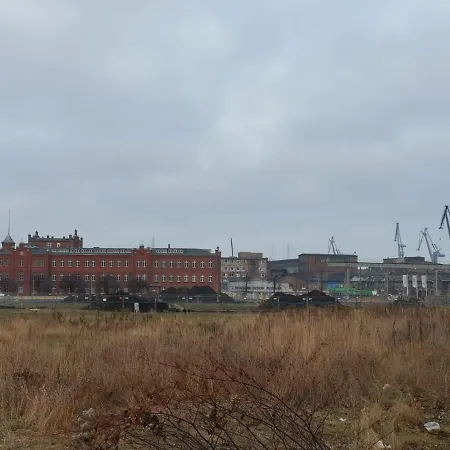 Walowa Stara Stocznia Apartment *